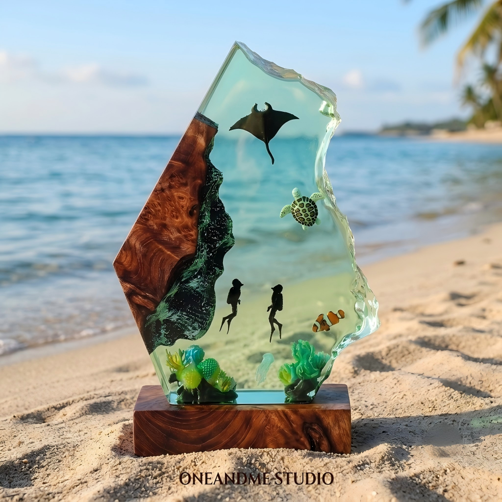 Scuba Diver & Ocean Resin Lamp - Sea Turtle Diorama
