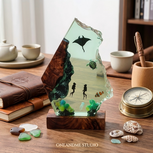 Scuba Diver & Ocean Resin Lamp - Sea Turtle Diorama