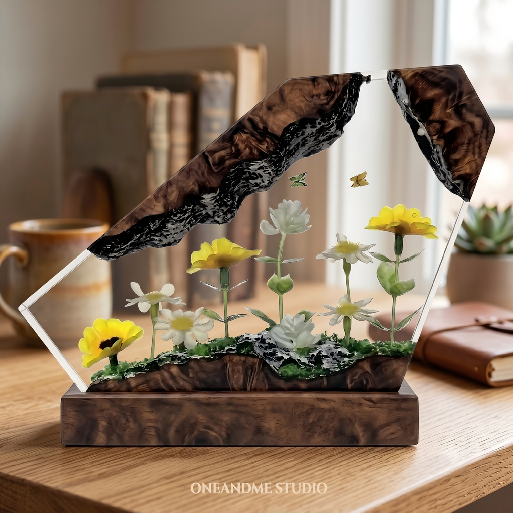 Blooming Wildflower Botanical Garden Resin Lamp